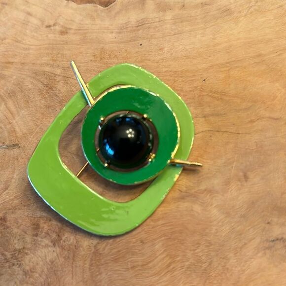 MCM Enamel Brooch - Picture 1 of 7